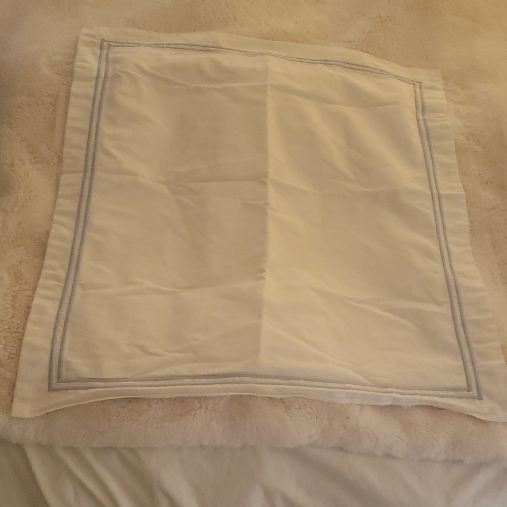 Italian Hotel Collection Satin Pillow Sham - Cream with White Tag